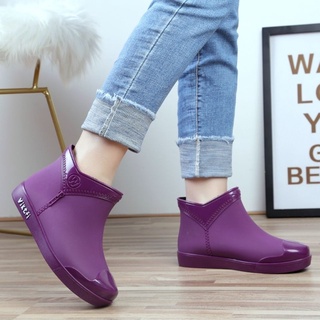 Botas de lluvia de las mujeres zapatos de agua de las mujeres de tubo bajo antideslizante impermeable tubo medio más algodón botas de lluvia de moda lindo todo-partido botas de lluvia