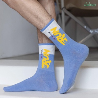 Dahua Hip Hop sport sport Tarja Skate Feminino Letra estampada calcetines Tubo De medio/Multicolor