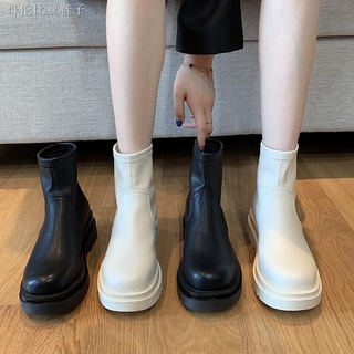 botas cortas de las mujeres 2020 primavera y otoño botas individuales coreanas de la moda salvaje red roja ins de suela gruesa martin botas de manga femenina botas delgadas