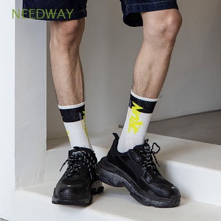 Needway calcetines deportivos Hip Hop para mujer/calcetines estampados de Tubo medio de Letra/Multicolor