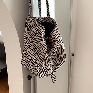 Zebra bolsa De tela Estampada Para mujer 2021 nueva Moda Moda sueda De mano De Nicho Combina con gran capacidad