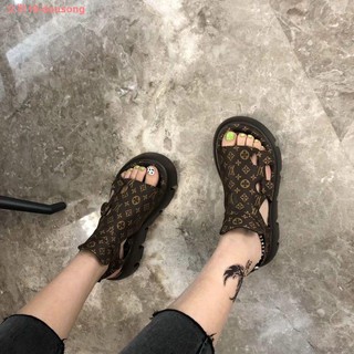 Europeanh Stesen verano de las mujeres sandalias 2021 fesyen nuevo fesyen grueso vendaje abierto hueco piernas de tacón alto (3)