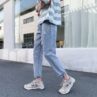 Todo-Partido Jeans recortado rasgado de los hombres rectos pantalones delgados Casual mendigo verano suelto estilo coreano moda