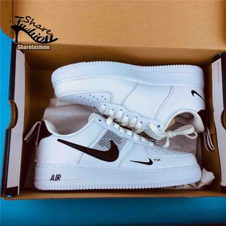 [SFashion] Clásico Nike Air Force 1 Blanco Bajo Tops Zapatilla De Deporte De Encaje Hasta Zapatos De Moda Cómodos Unisex Kasut dan wanita (1)