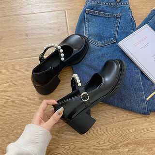 Zapatos de cuero pequeños de estilo británico para mujer 2021 nuevos zapatos japoneses de principios de primavera retro de suela gruesa Mary Jane zapatos con cinturón de palabra de perlas zapatos individuales