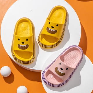 2021 nuevos niños zapatillas de luz de verano ropa hogar zapatillas de suela gruesa niños niñas de dibujos animados galletas baño Eva zapatillas (4)