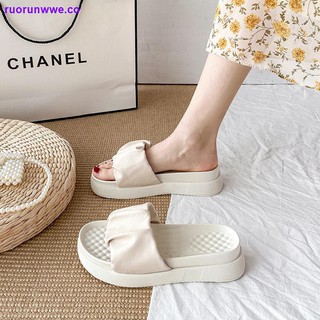 sandalias y zapatillas de las mujeres s verano 2021 nuevo estilo salvaje de hadas estilo chanclas moda suela gruesa zapatos de playa mar