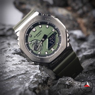 [Disponible En Inventario] Reloj Deportivo Casio GM-2100B-3A Verde Ejército G Shock-2100 De Acero Inoxidable JAM TANGAN