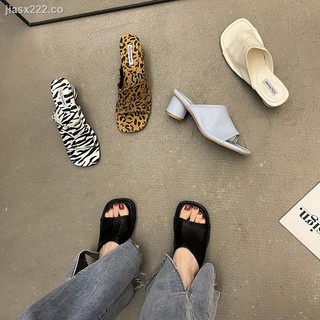 sandalias mujer verano tacón alto desgaste 2021 nueva red celebridad moda estilo de hadas grueso con palabra antideslizante pendiente tacón zapatillas