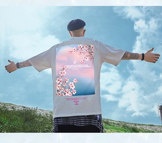 Nuevo spot camiseta M-5xlropa de hombre hip-hop de gran tamaño camiseta de manga corta unisex camisa de manga corta europea y americana hermosa flor de ciruela impresión T-shirt pareja top Tee (2)