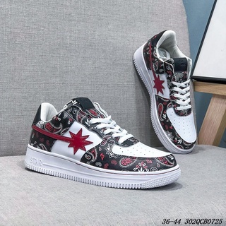 Los zapatos de hombre y mujer Yiyan Qianxi Ferry son del mismo estilo, creados por el artista musical Gab3 y el modelo Li Haoxian.