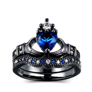 venta caliente doble conjunto anillo anillo mujer mano sosteniendo zafiro en forma de corazón corona anillo moda oro negro