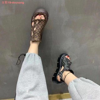 Europeanh Stesen verano de las mujeres sandalias 2021 fesyen nuevo fesyen grueso vendaje abierto hueco piernas de tacón alto (9)