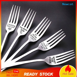 <NEWCAT> Caja de tenedor grabada con letras/utensilios de vajilla de acero inoxidable para postres de frutas