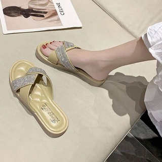 Spot second hair ~ moda Rhinestone línea zapatillas mujer verano 2021 nuevo fondo plano cruz banda zapatillas, versátil dedo del pie abierto sandalias de fondo suave