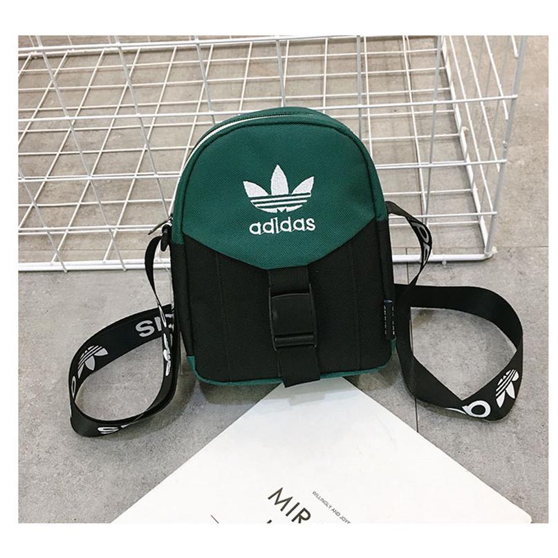 『Fp•Bag』 medio precio Adidas bolso de hombro hombres y mujeres bolsa de mensajero 2020 nuevo ocio al aire libre bolsa de teléfono móvil de buena calidad Sling Bag beg sandang belanja pelancongan (1)