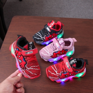 Nuevo Spiderman LED luminoso zapatos de moda de los niños zapatos de deporte volando tejido transpirable de punto de malla zapatos de los niños