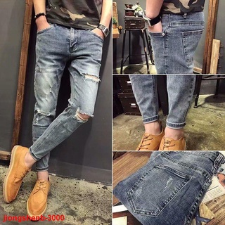 Jeans Hombres s Marca De Moda 2019 Nuevo Verano Sección Delgada ripped Pantalones Pequeños Pies Estilo Coreano beggar Nueve Puntos Pantalón