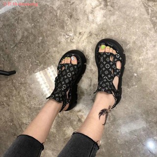 Europeanh Stesen verano de las mujeres sandalias 2021 fesyen nuevo fesyen grueso vendaje abierto hueco piernas de tacón alto (2)
