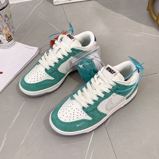 New NIKE5555 Sb Dunk Lightweight Soft Sole Same Style for Men and Women Actual Combat Color Stitching Casual Shoes Travel Shoes Street