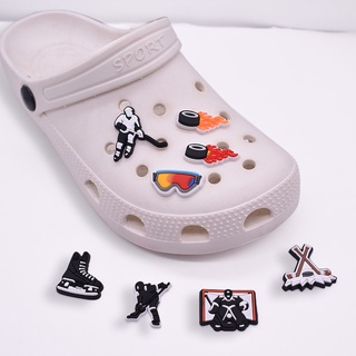 1pc Hockey deportes serie decorativa hebilla agujero Jibbitz para bricolaje Crocs zapatillas zapatos accesorios Jibbitz Charm decorar