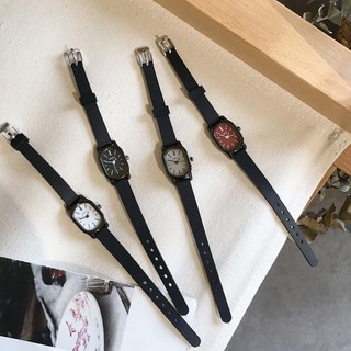 mz francés nicho reloj femenino ins estilo estudiante versión coreana de temperamento simple sen retro cuadrado compacto exquisito impermeable