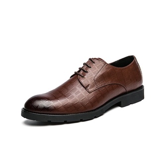 Tamaño 38-47 hombres Formal zapatos de cuero de negocios puntiagudo del dedo del pie cordones zapatos marrón