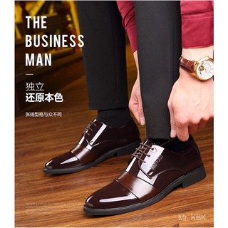 Los hombres de negocios Formal zapatos de cuero Casual puntiagudo dedo del pie de moda estilo británico con cordones de cuero de patente transpirable brillante zapatos de boda transfronterizo entrega (9)