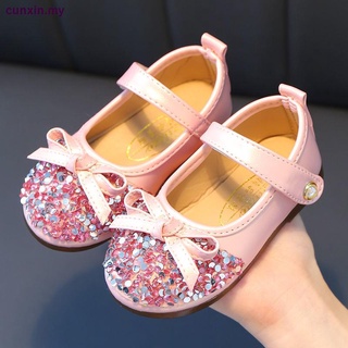 Zapatos de cuero de las niñas 2021 primavera y otoño nuevos zapatos de princesa, niñas zapatos individuales, suela suave zapatos de cristal, zapatos de rendimiento de los niños