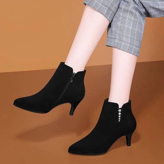 Botas cortas de las mujeres otoño e invierno nuevos zapatos de tacón alto de moda esmerilado y terciopelo Martin botas