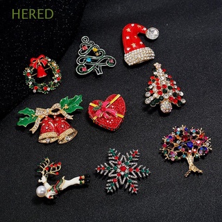 HERED Gift Christmas Brooch Diamond Christmas Jewelry Xmas Pins Bells Christmas Tree Reindeer Christmas Hat Brooches Enamel Badges