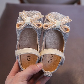 Zapatos de cuero de las niñas 2021 mediados y niños pequeños zapatos de princesa