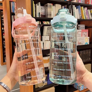 2000ml de plástico de alta capacidad de la escuela deporte escala botella de agua transparente taza de agua hervidor de verano bebida botella de agua con paja