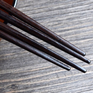 Hfjinjing 1 par de palillos de madera estilo nuevo caliente reutilizable (2)
