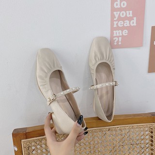 Zapatos de perlas para mujer primavera 2021 nueva cabeza cuadrada boca baja gruesa con estilo de hada suave retro salvaje Mary Jane zapatos