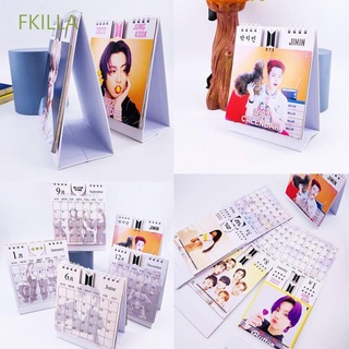 FKILL 2 Mini BTS Escritorio Calendario Fans Agenda Organizador Planificador BIACKPINK JIMIN JK Decoración Del Hogar Álbum De Fotos Moda BT21 Bangtan Boys