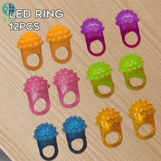 Vv 12 pzas/juego De anillos luminosos De Dedo con Forma De fresa parpadeante LED De goma suministros para fiestas eventos niños juguete