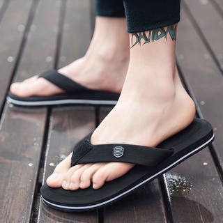 Chanclas de estilo coreano para hombres zapatillas de verano de moda para estudiantes al aire libre sandalias personalizadas antideslizantes de fondo suave y zapatos de playa resistentes al desgaste