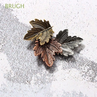 BRUGH Vintage Brooch Women Fashion Jewelry Pin Gift Metal Material Maple Leaf Shape Girl Garment Accessories