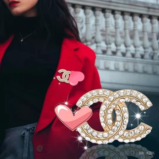 Kbkeuropean y famoso Corsage Xuan Ya Bag Coat DoubleCPearl Pin temperamento Unisex estilo Chanel broche