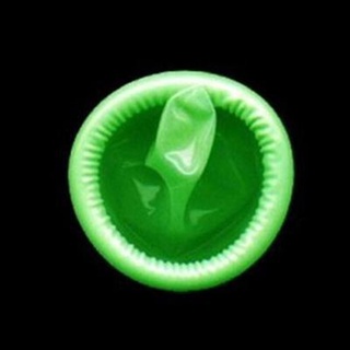 angeyong 7Pcs/Box Luminous Ultra Thin Natural Latex Oral Sex Condoms Safe Contraception (4)