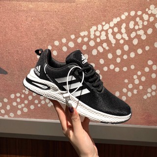 Nuevo Adidas Kasut transpirable Casual zapatos para correr Boost Yezzy hombres mujeres zapato deporte zapatos mujeres Kasut Perempuan